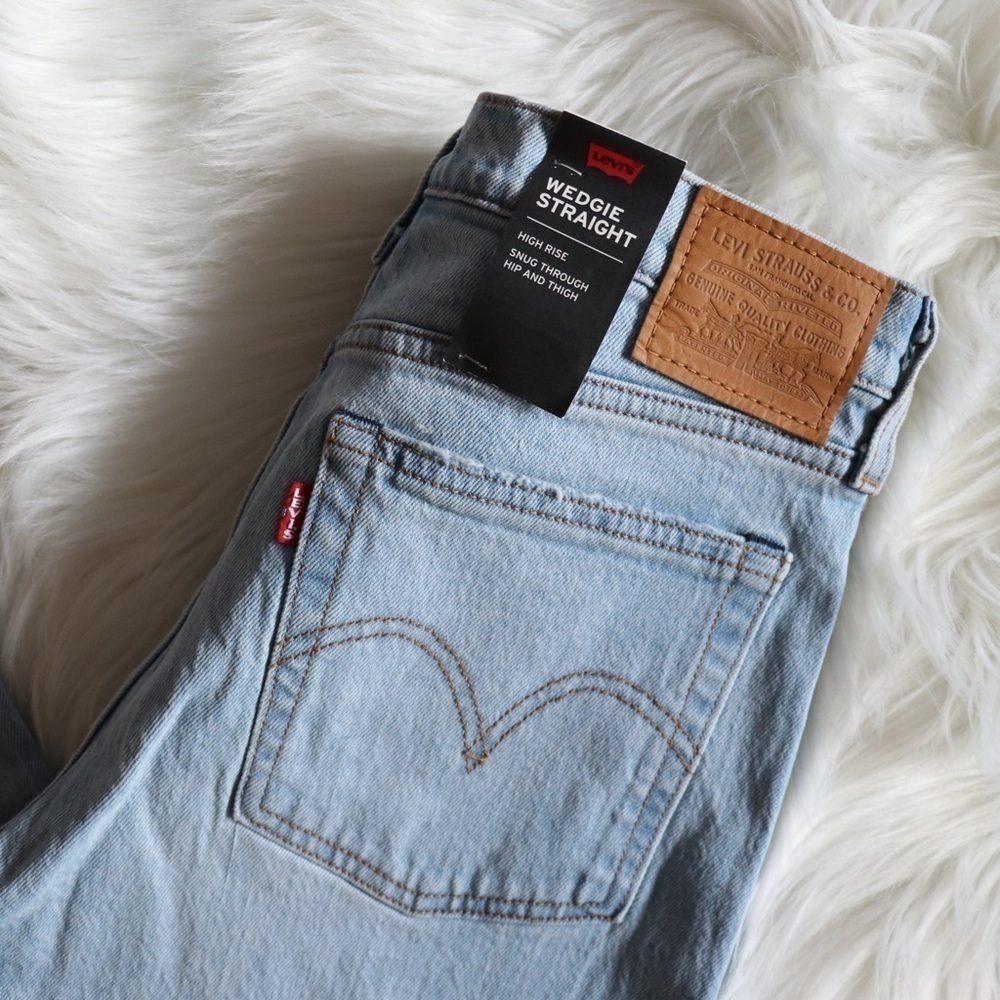 Levi's Light Blue Boyfriend Jeans - Picture 5 of 8